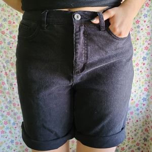 Vintage D& Co Black, Jean Shorts (Stretchy) Size 12